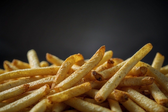 Traitement thermique des frites et des chips de pommes de terre
