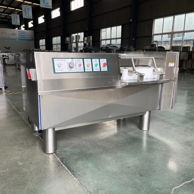 Précision de traitement thermique Dicer de viande de bœuf congelé pour le traitement de la viande