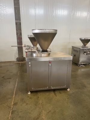 60L Hopper Volume Sausage Maker 800kg Package Poids brut machine à lavage hydraulique de viande