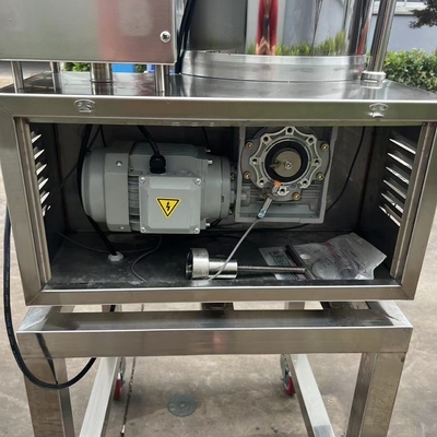 Machine de transformation de viande à plusieurs formes pour la fabrication de nouilles de poulet à grande capacité