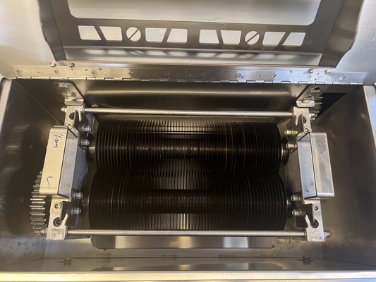 3kw électrique commercial trancheuse de viande congelée pour les restaurants et le commerce de détail Capacité 500kg