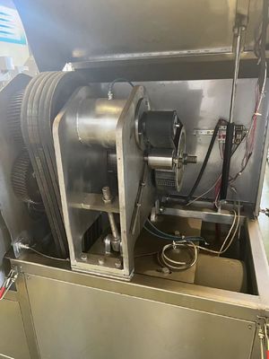 Capacité Opérations commerciales Machine de transformation de bandes de viande en acier inoxydable