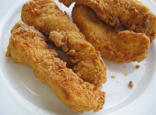 Machine automatique de prépoussiérage et de battage de viande de poulet pour revêtement de farine personnalisé