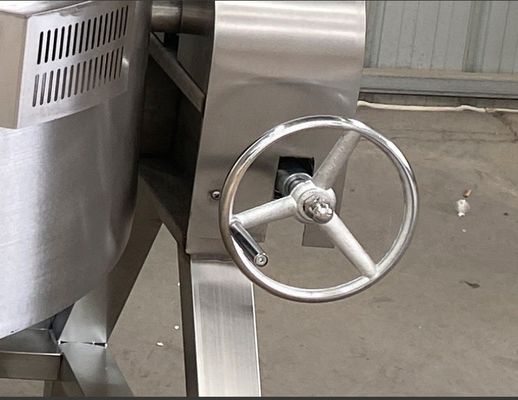 Machine de mélangeur de cuisson à chauffage à la vapeur en acier inoxydable à cuisson à l' ébullition au sucre à tension 380V