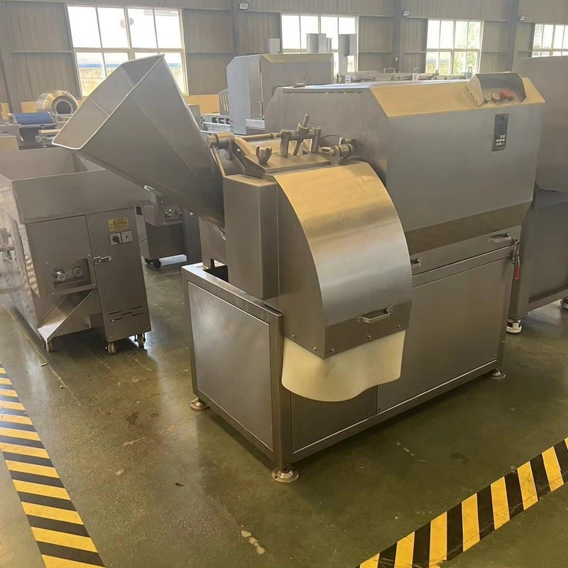 Machine à découper des bandes de viande fraîche automatique de grande capacité pour le poulet et le porc